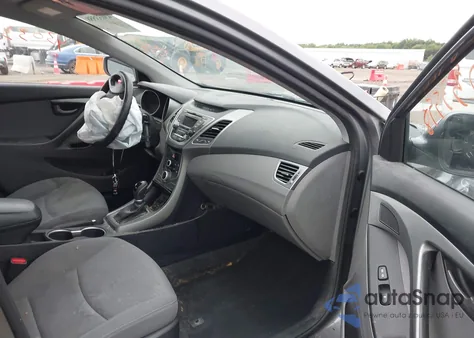 2016 Hyundai Elantra Se z USA, uszkodzony, nr VIN KMHDH4AE3GU621615